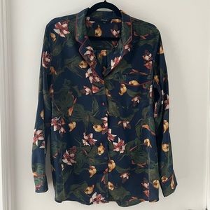RW & Co - Printed Silky PJ style blouse - Size XL